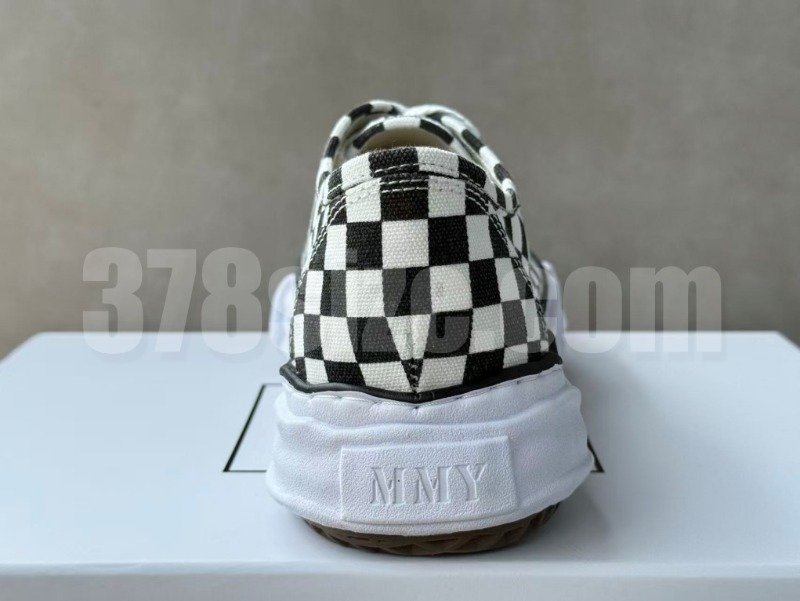 batch_7aab264cc32cc2b9b4942e44dbdd9d54.jpg
