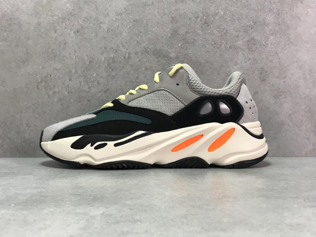 OG 이지부스트 700 웨이브러너 OG