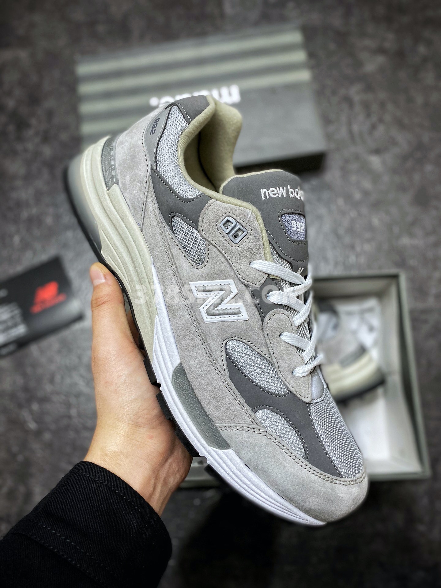 뉴발란스 992 그레이
