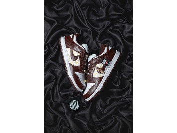H12 나이키 x 슈프림 SB 덩크 로우 바크루트 브라운 DH3228-103