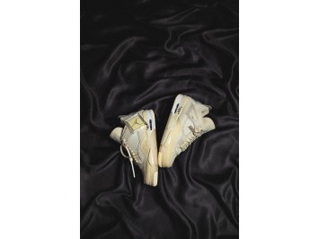 H12 오프화이트 에어조던 4 세일 CV9388-100