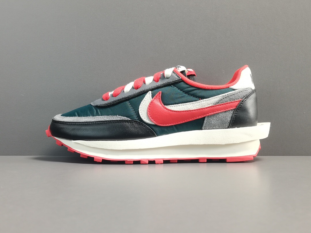 GOD sacai x Nike  LDWaffle  ＂Midnight Spruce and University Red ＂DJ4877-300