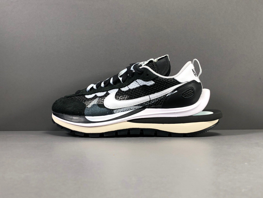 순원 3.0 sacai x Nike VaporWaffle CV1363-001