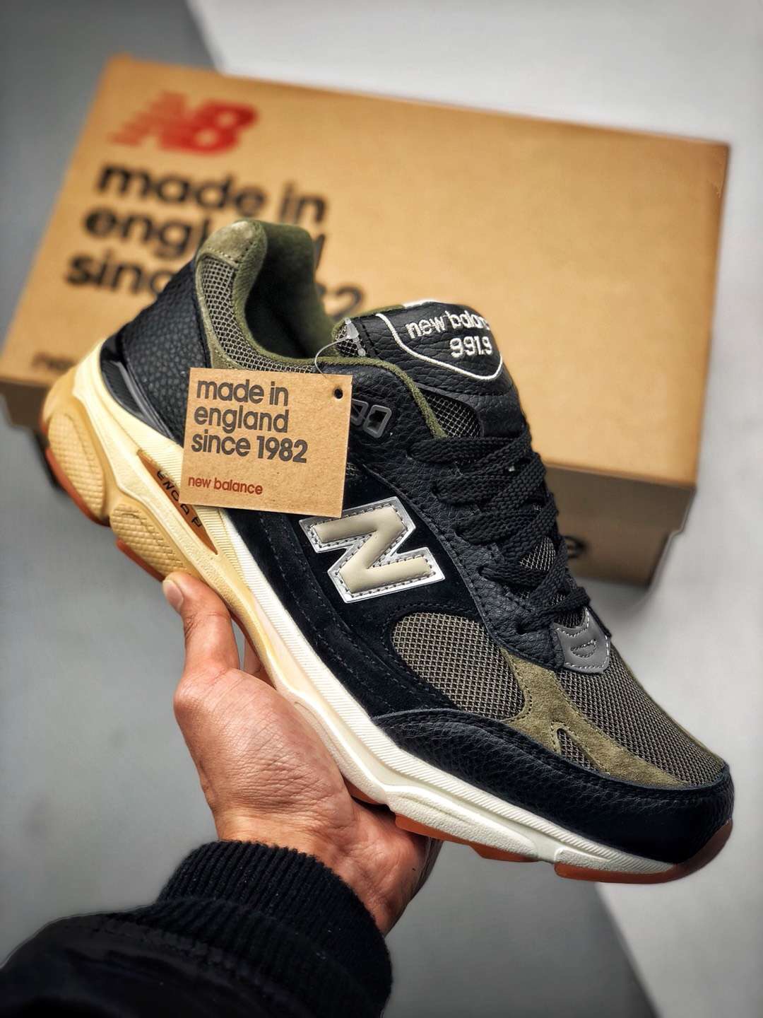 New Balance M991.9