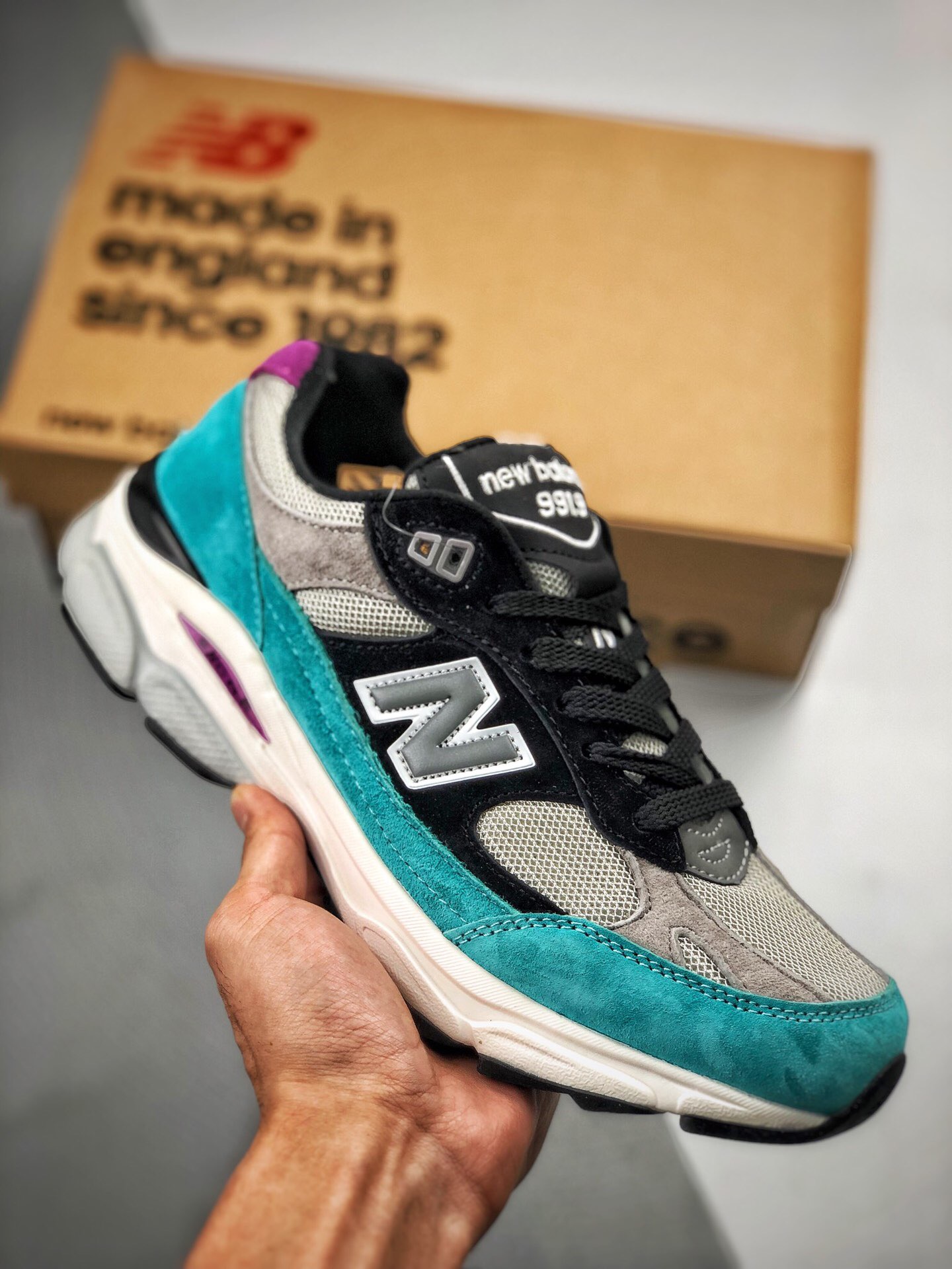 New Balance M991.9