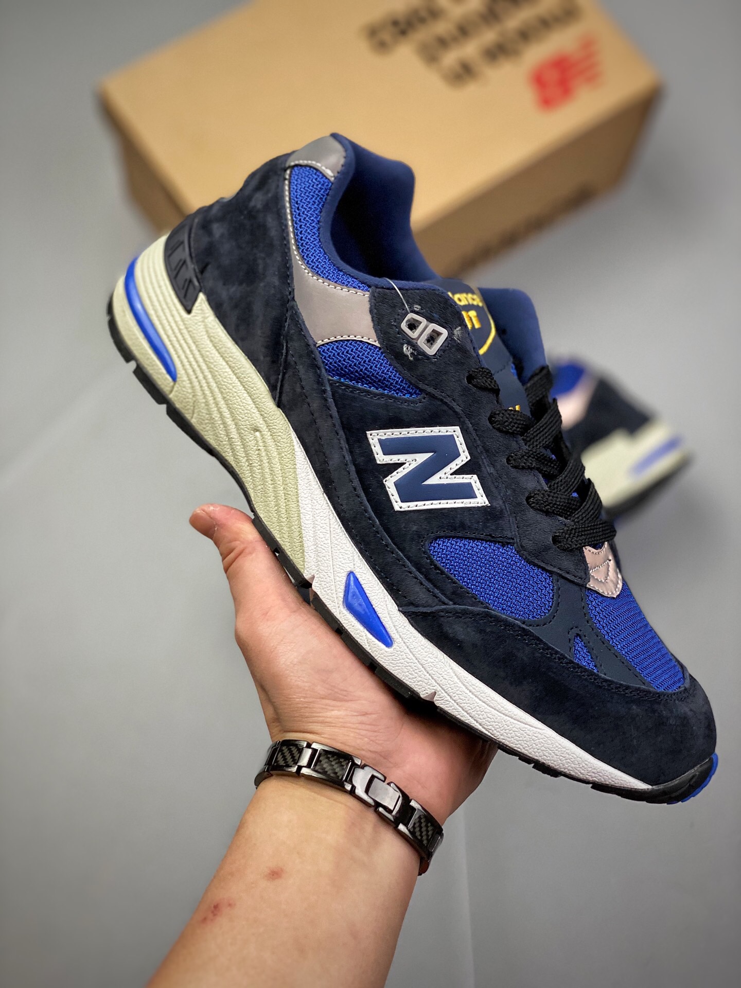 New Balance 991