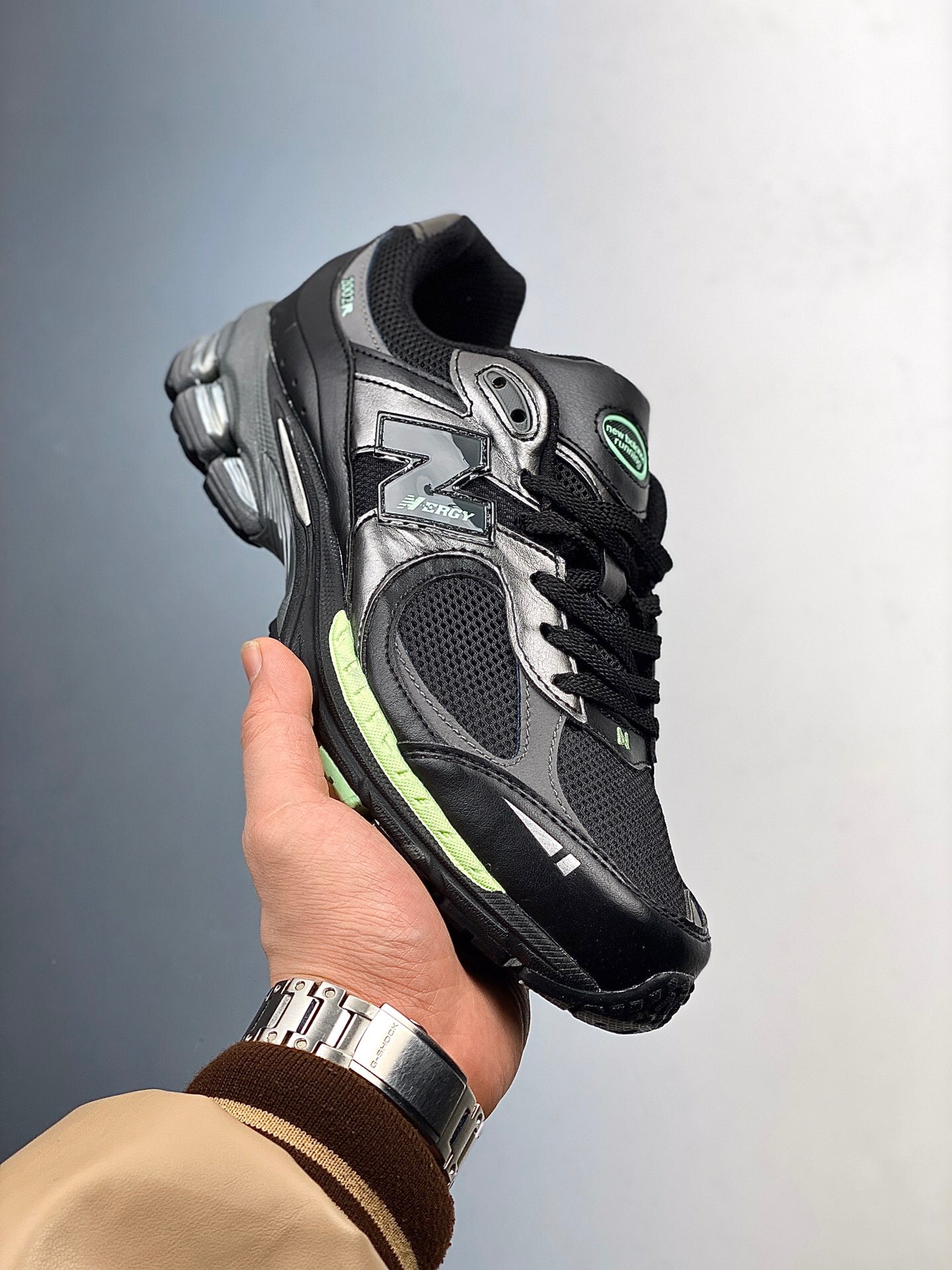 New Balance 2002R