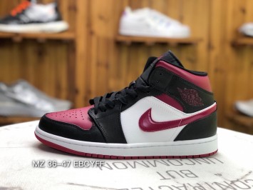 Jordan 1 Mid  54724-066