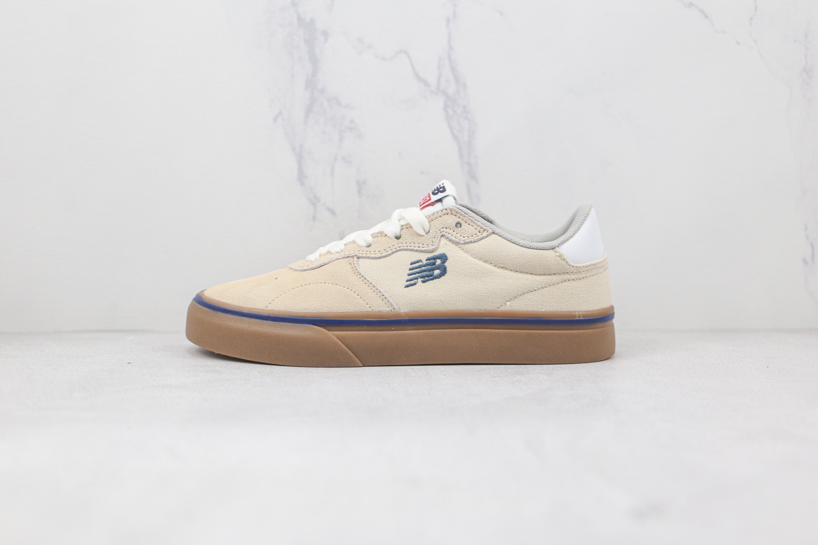 뉴발란스 AM232WGH