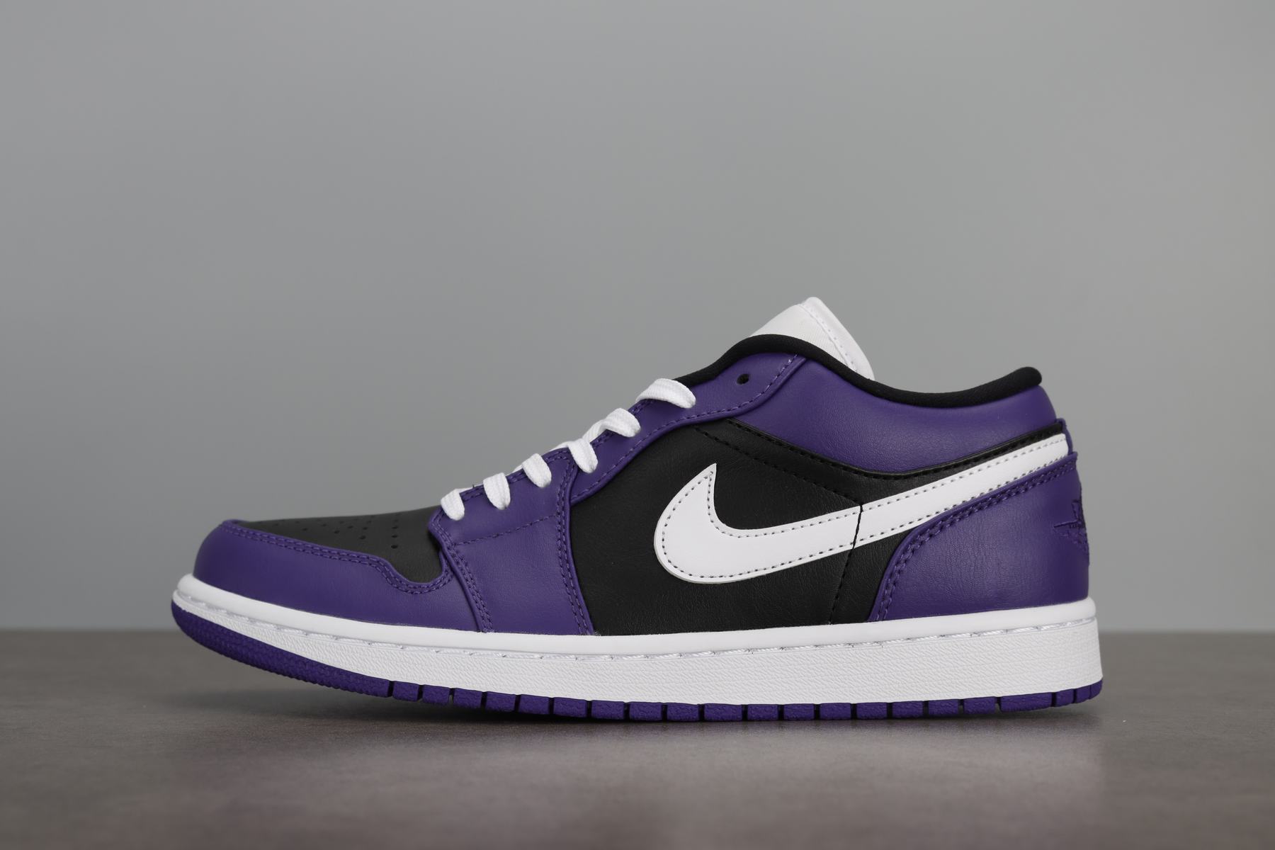 조던 1 로우 코트 퍼플 블랙 553558-501