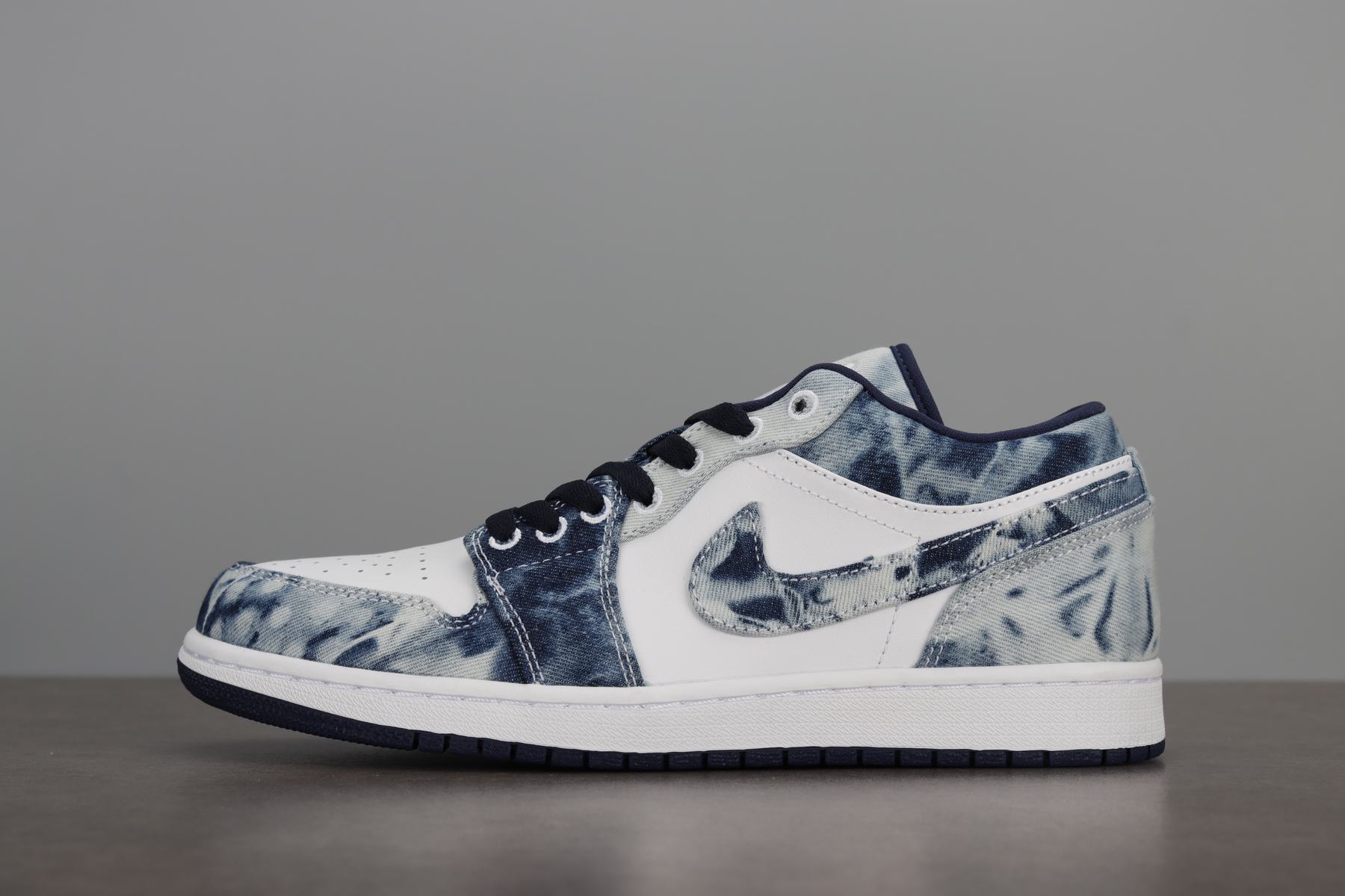 조던 1 로우 SE 워시드 데님 CZ8455-100