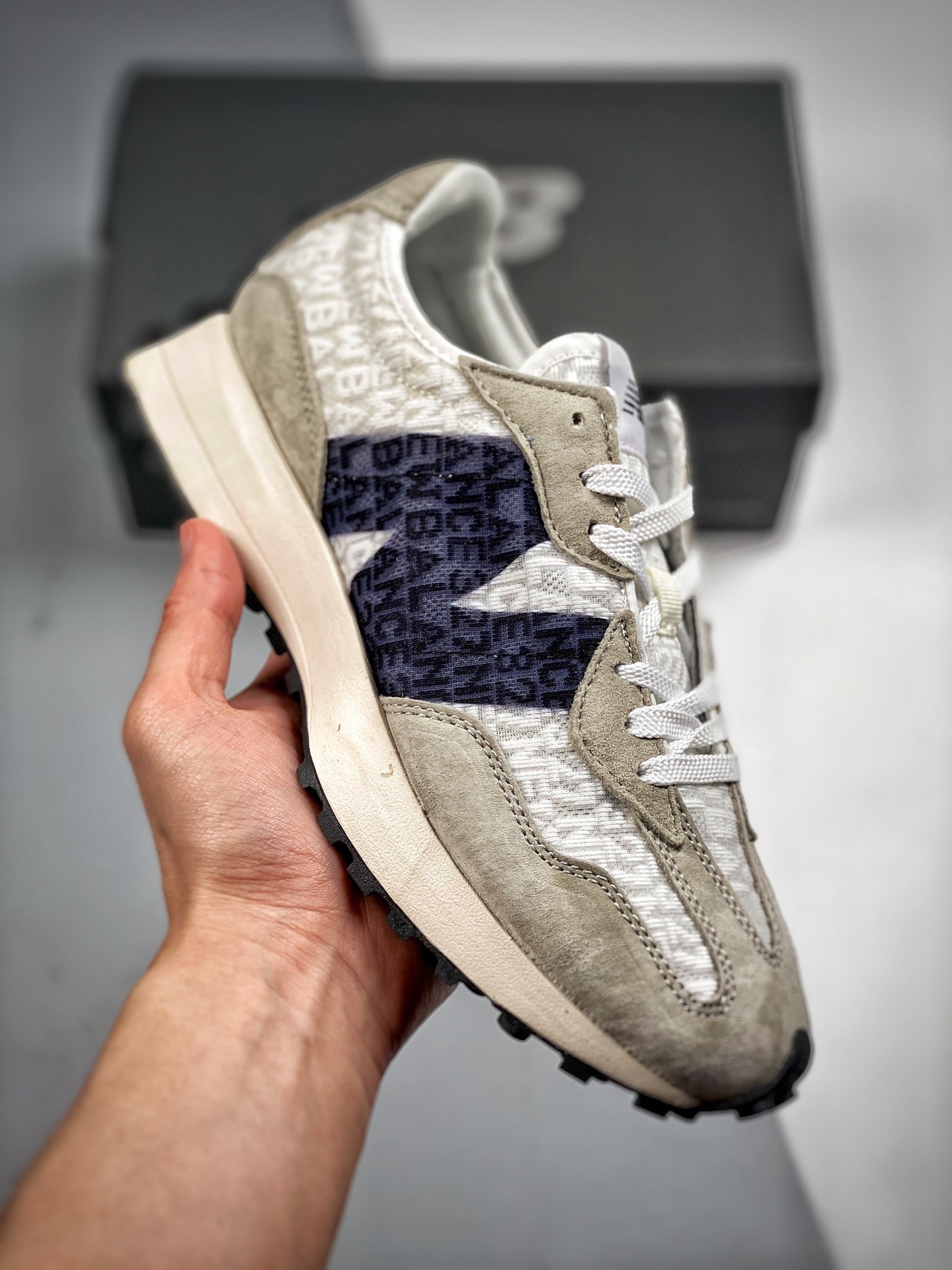 뉴발란스 327