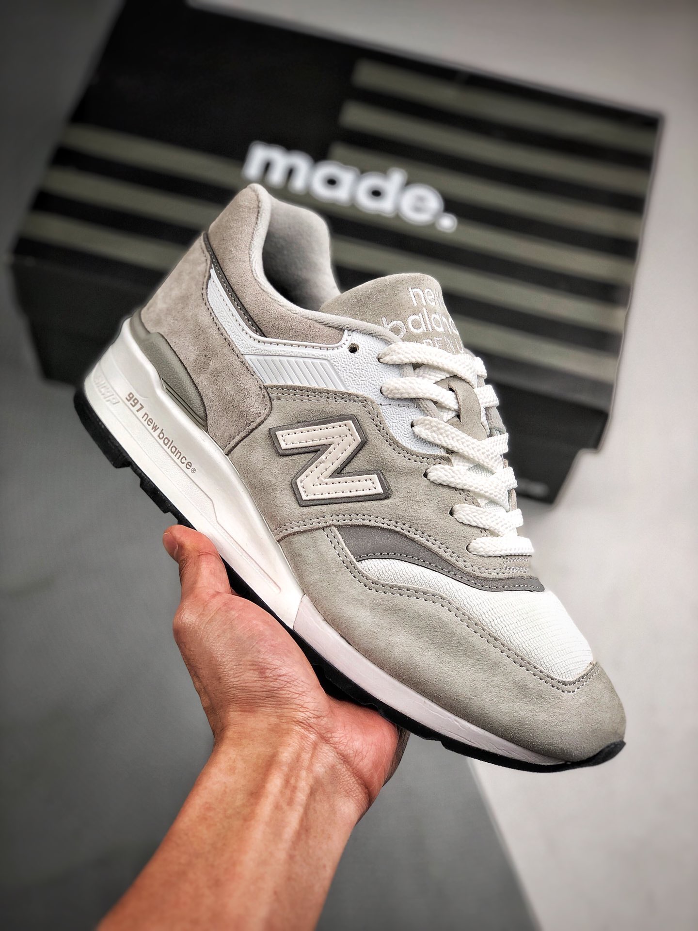 뉴발란스 997