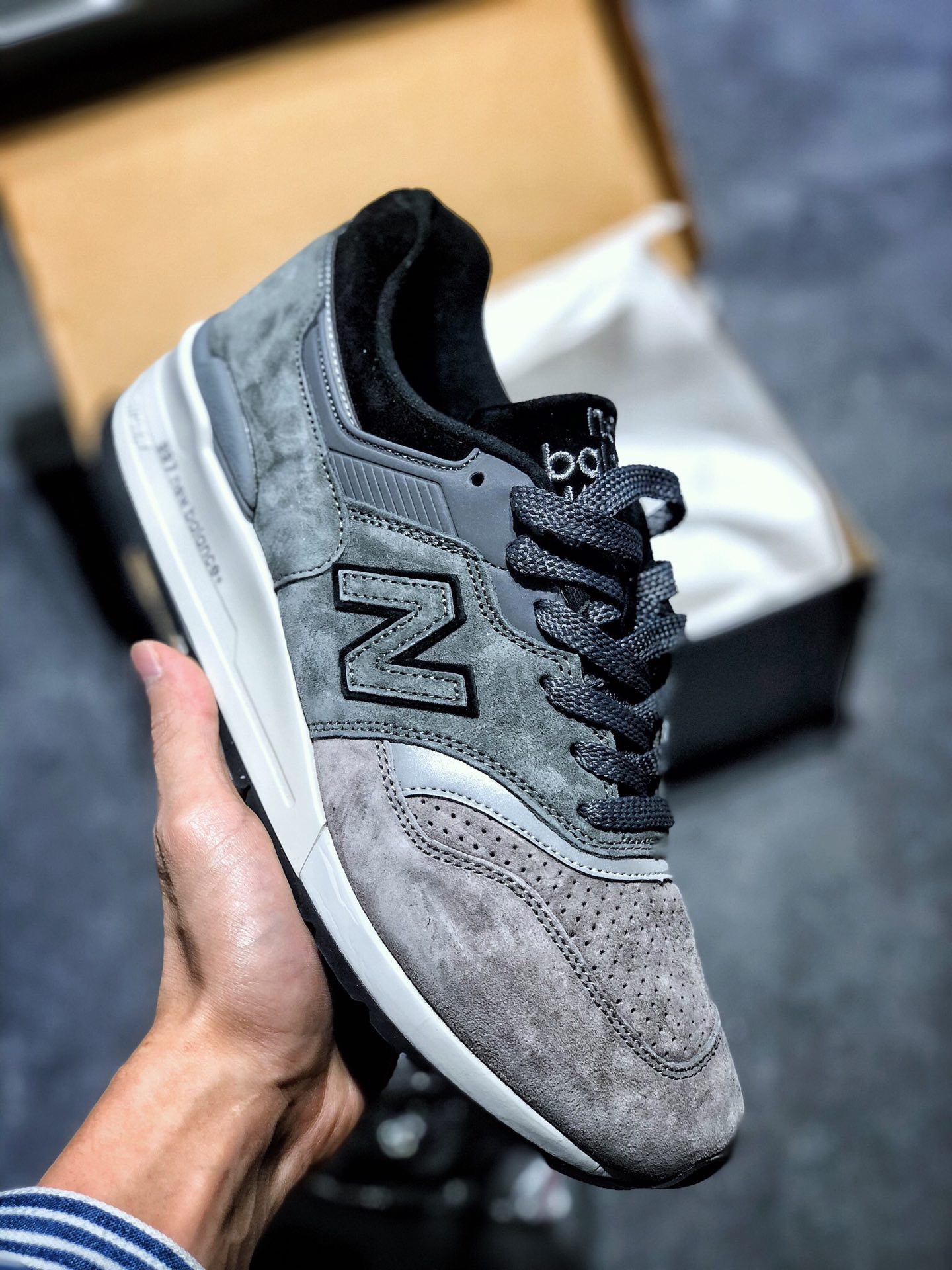 뉴발란스 997