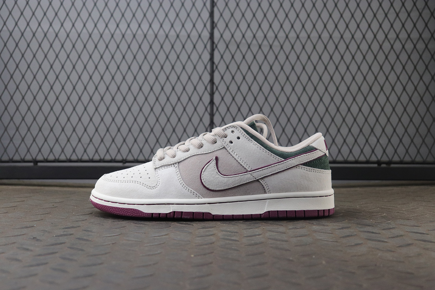 Otomo Katsuhiro x SB Dunk Low Steamboy OST  LF0039-013