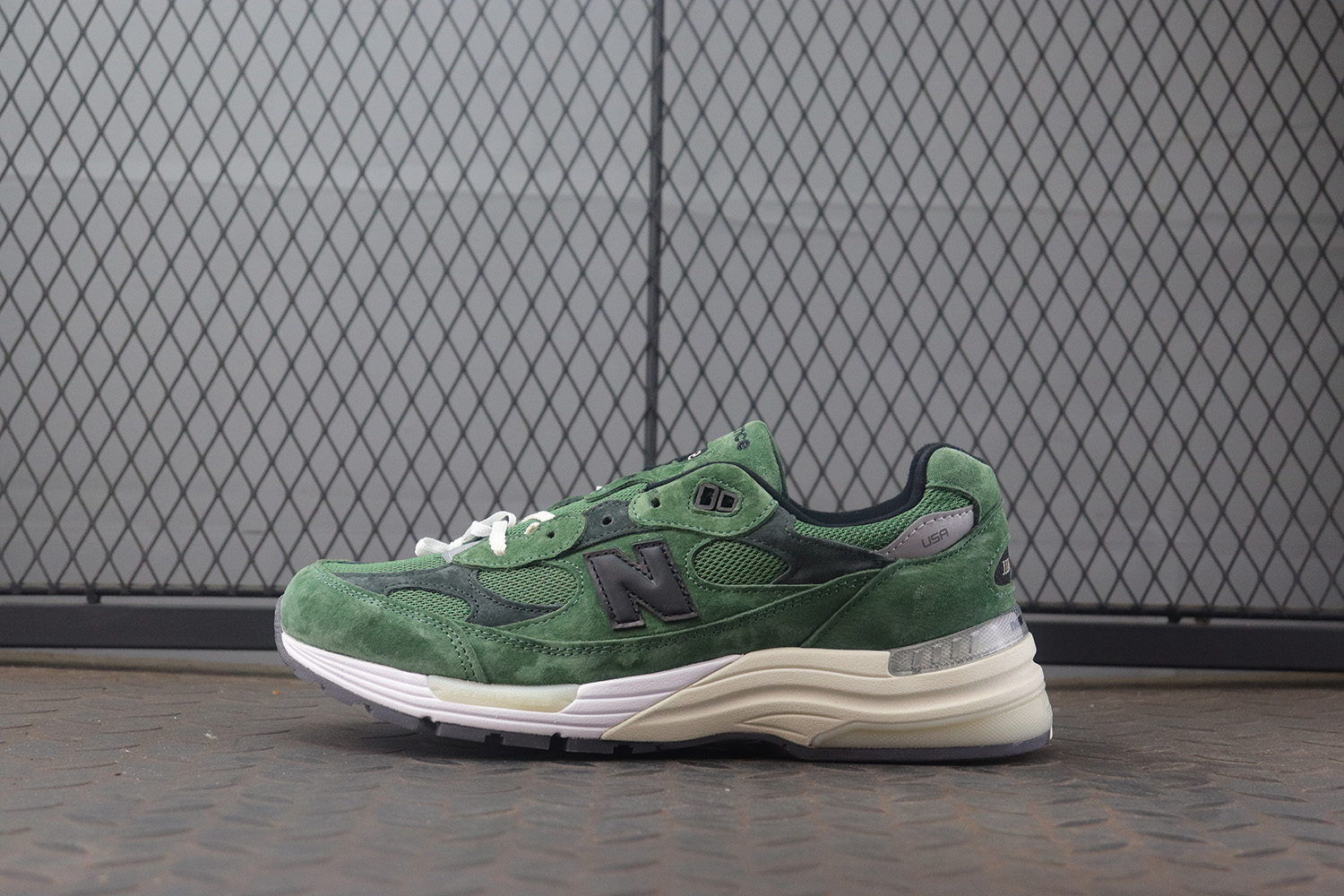 ZH 뉴발란스 x JJJ자운드 992 메이드 인 USA 모시 그린 M992JJ