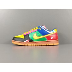 순원 NIKE DUNK LOW SE free.99 DH0952-100