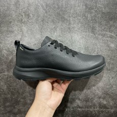 아크테릭스 ARC'TERYX 스니커즈 AB420450