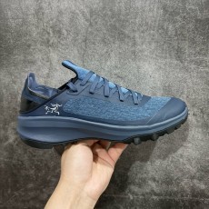 아크테릭스 ARC'TERYX 스니커즈 AB350370