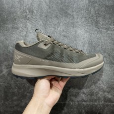 아크테릭스 ARC'TERYX 스니커즈 AB280310