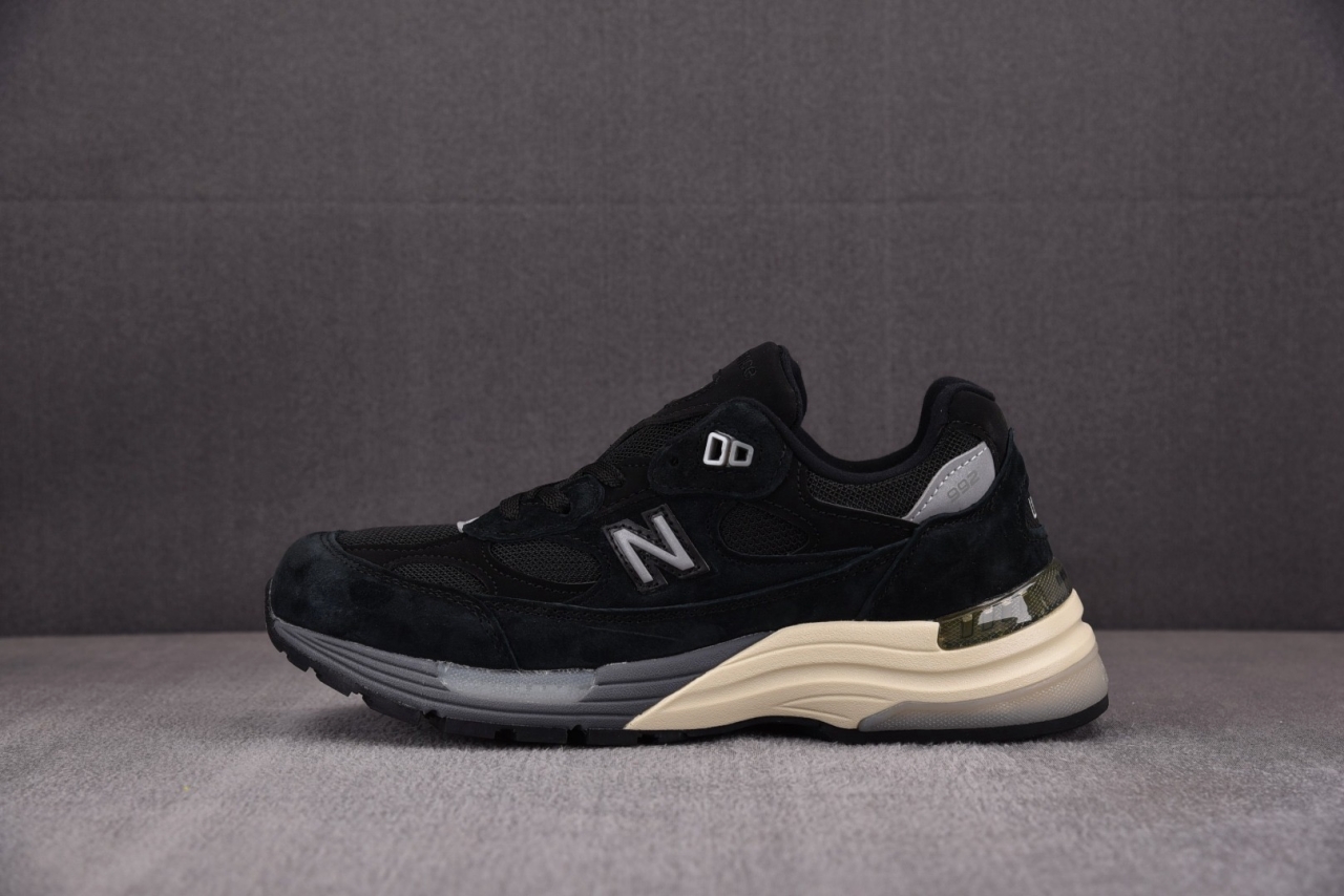 R 뉴발란스 992 메이드 인 USA 블랙 M992BL