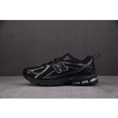 R 뉴발란스 1906R 트리플 블랙 M1906RCH
