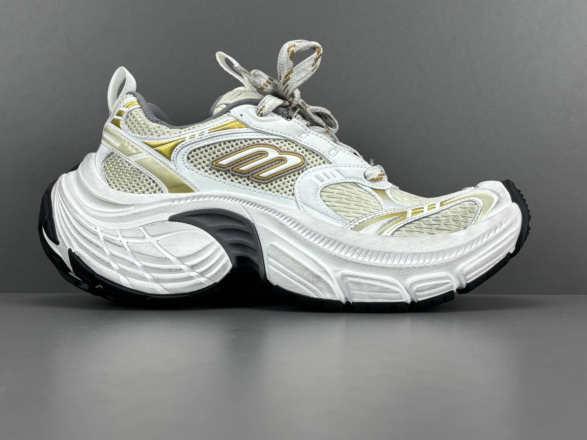 XA 발렌시아가 6XL 스니커즈  815859W2MV29891