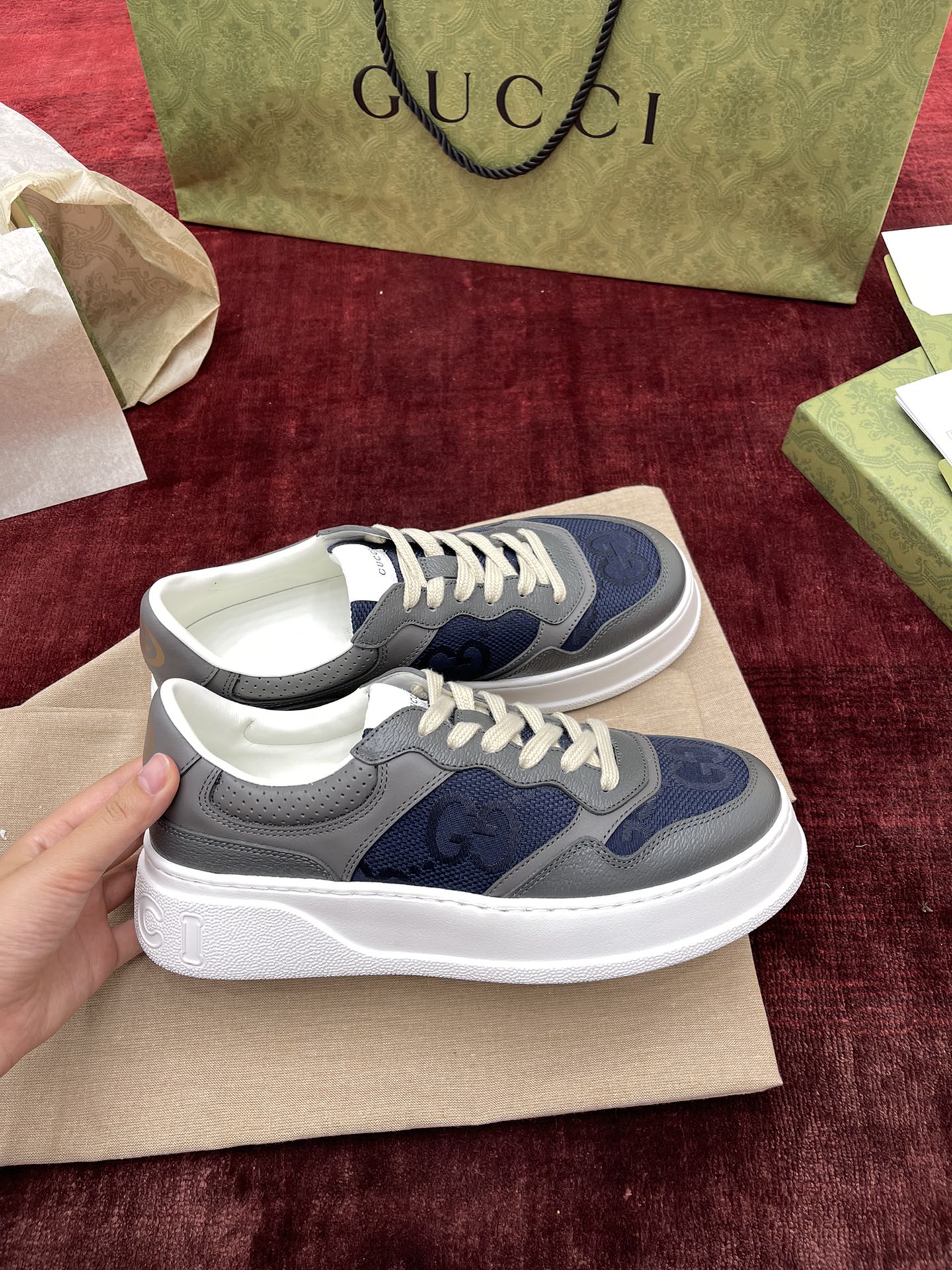 구찌 Gucci Screener