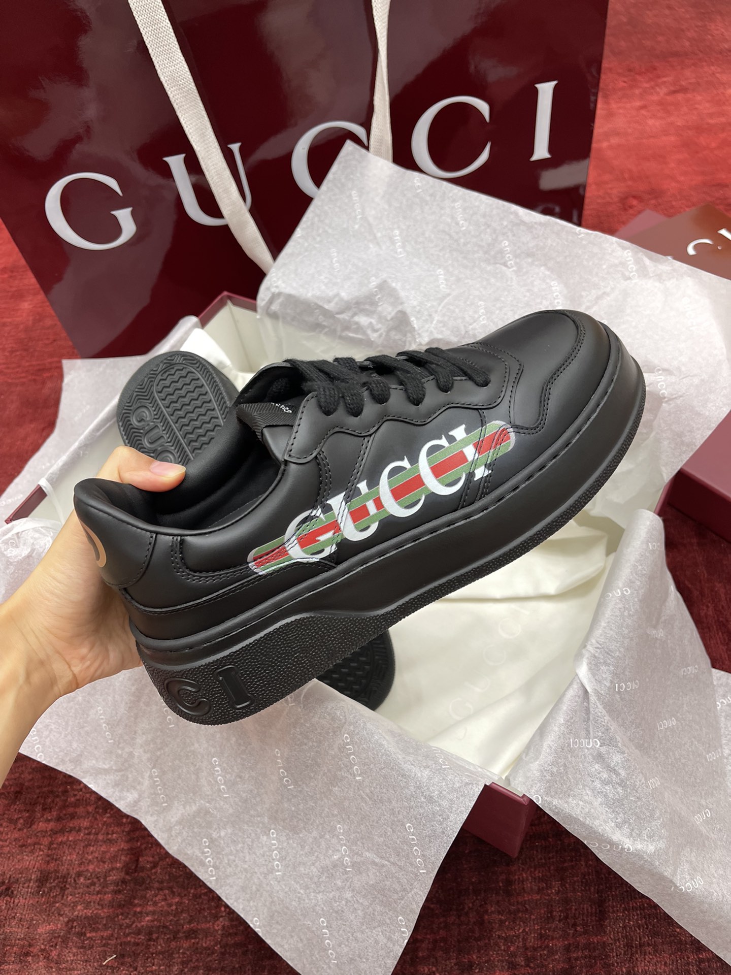 구찌 Gucci Screener