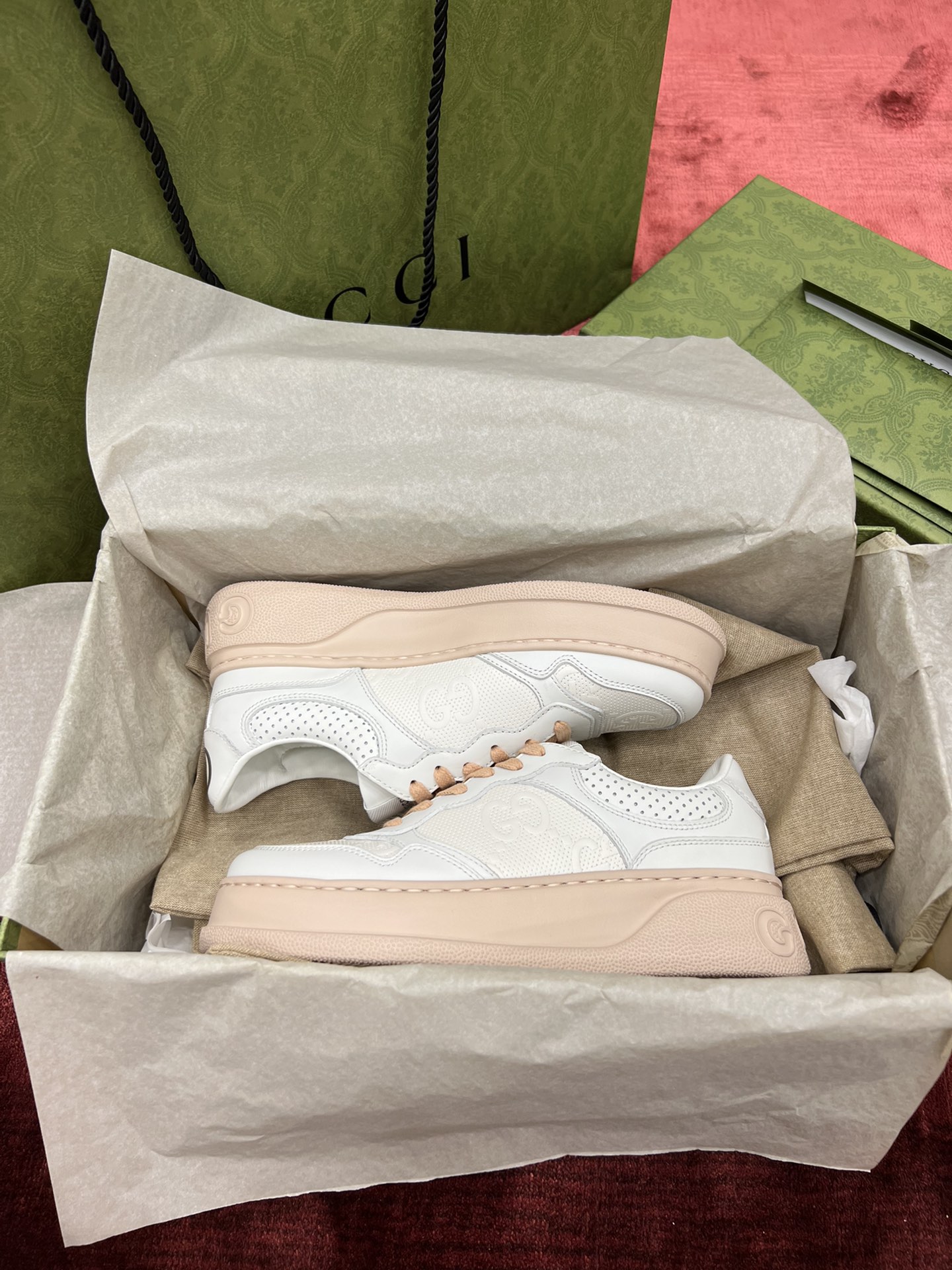 구찌 Gucci Screener