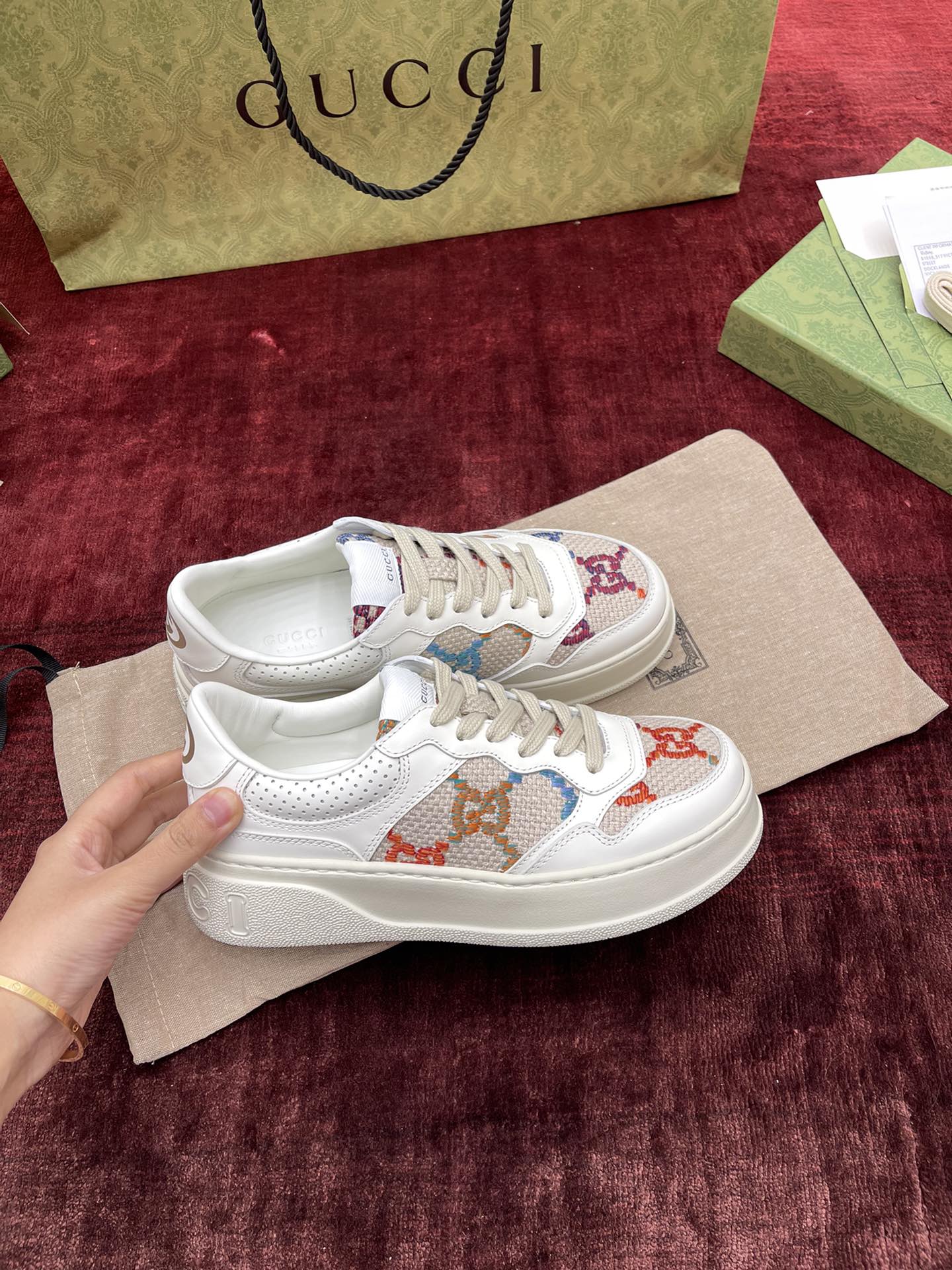 구찌 Gucci Screener