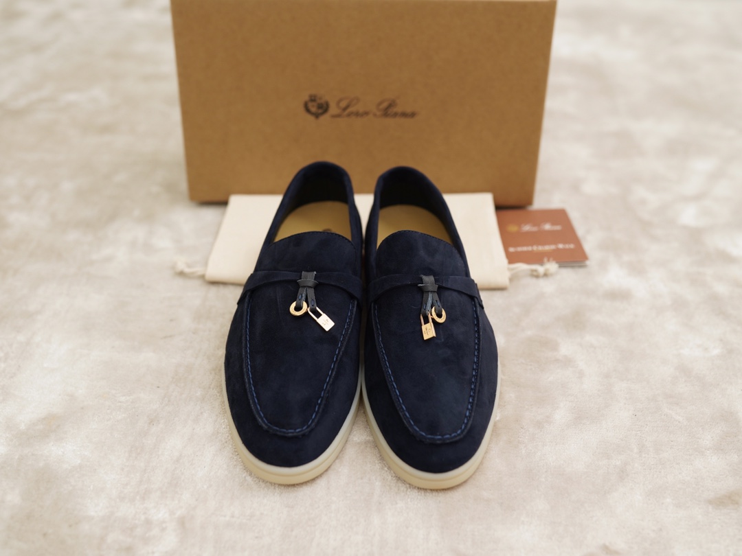 로로피아나 Loro Piana Summer Charms Walk