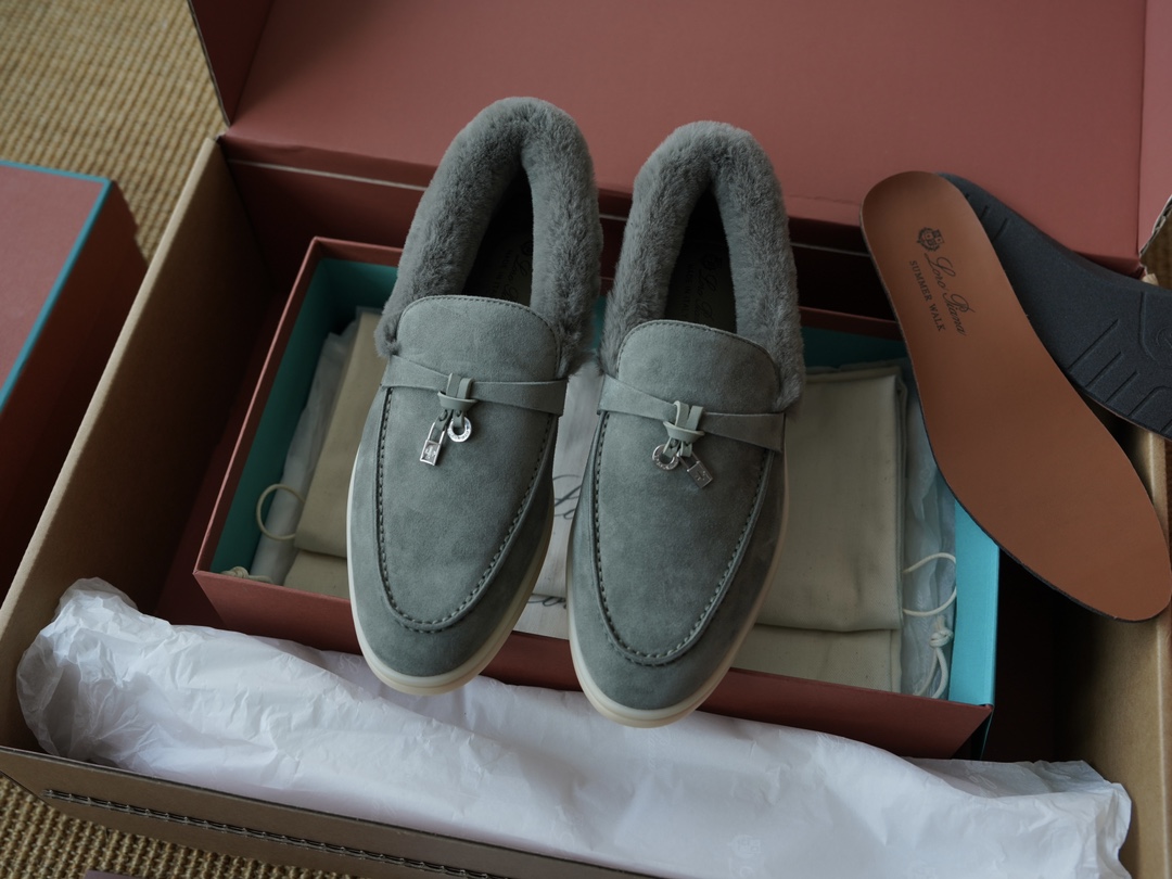 로로피아나 Loro Piana Summer Charms Walk