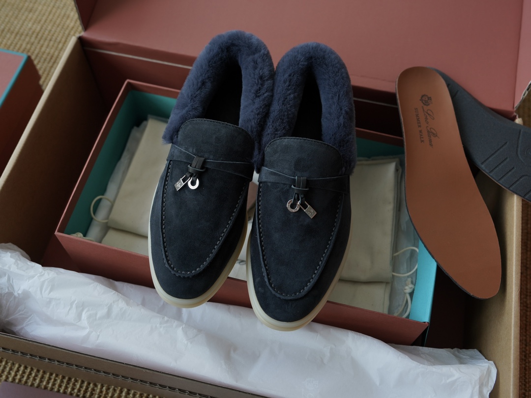 로로피아나 Loro Piana Summer Charms Walk