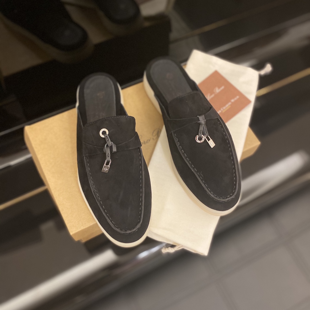 로로피아나 Loro Piana Babouche Charms Walk