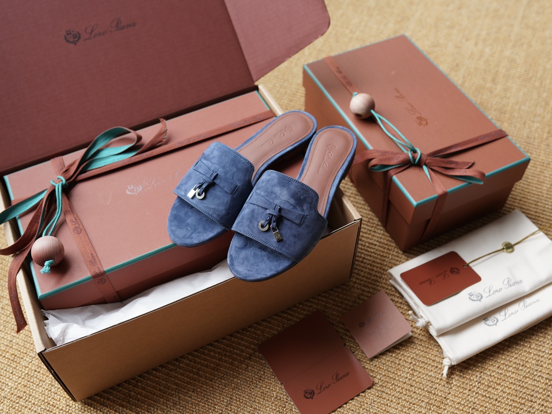 로로피아나 Loro Piana Summer Charms Walk