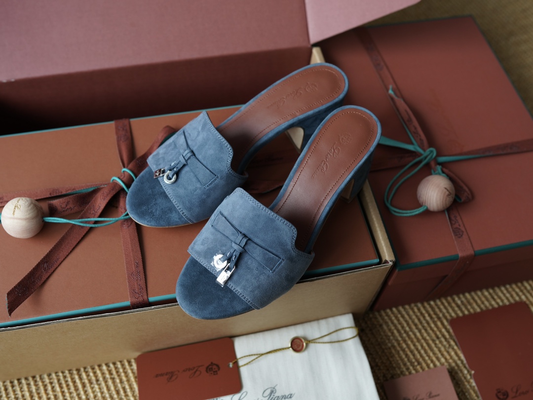로로피아나 Loro Piana Summer Charms Walk