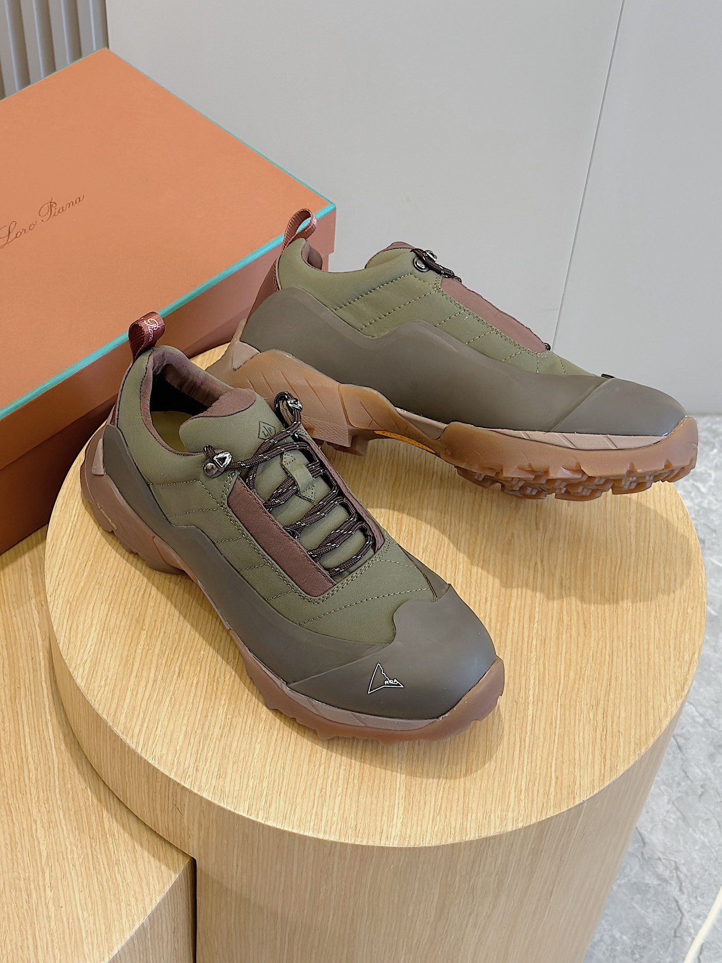 로로피아나 Loro Piana Katharina