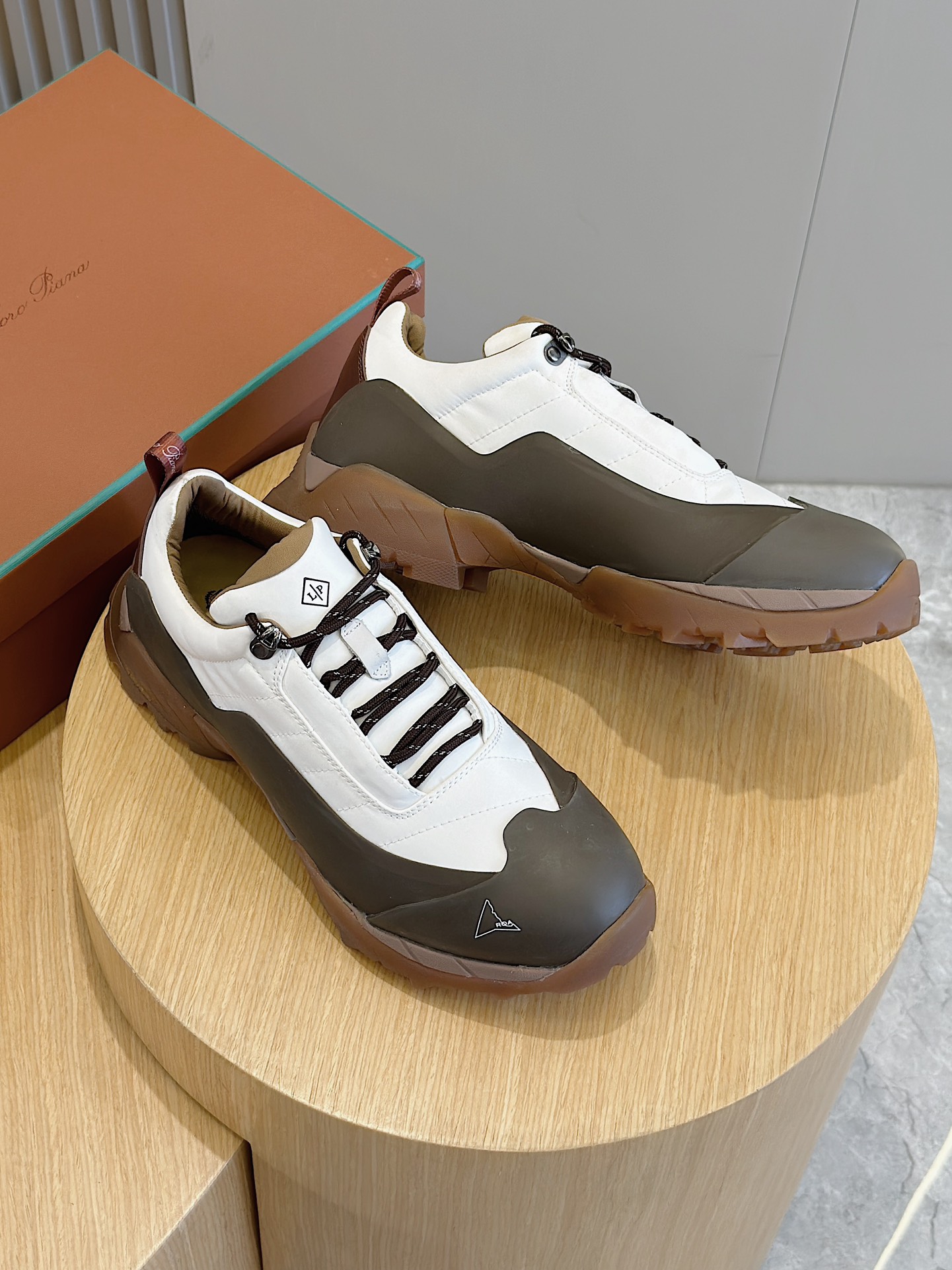 로로피아나 Loro Piana Katharina