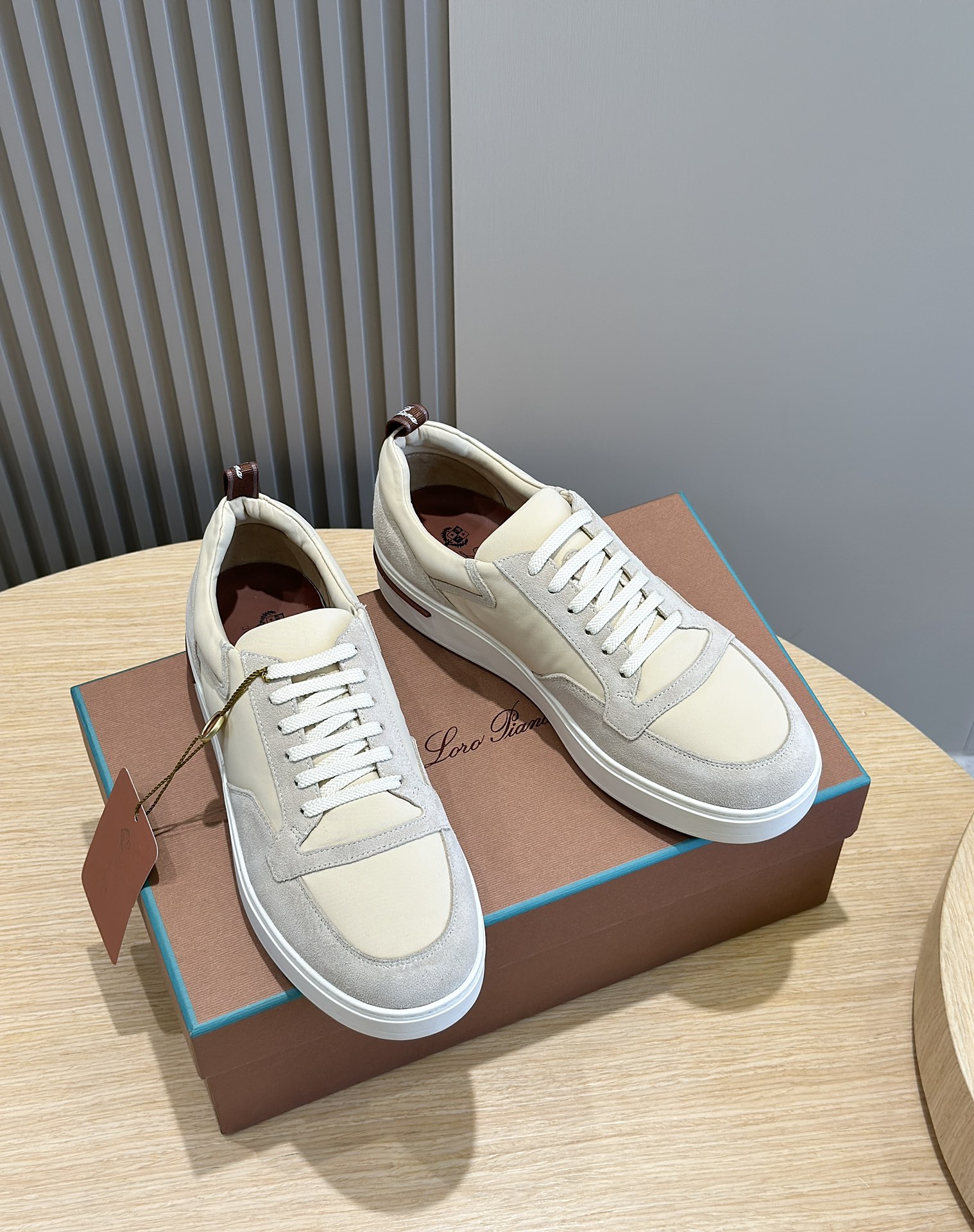로로피아나 Loro Piana Newport Walk