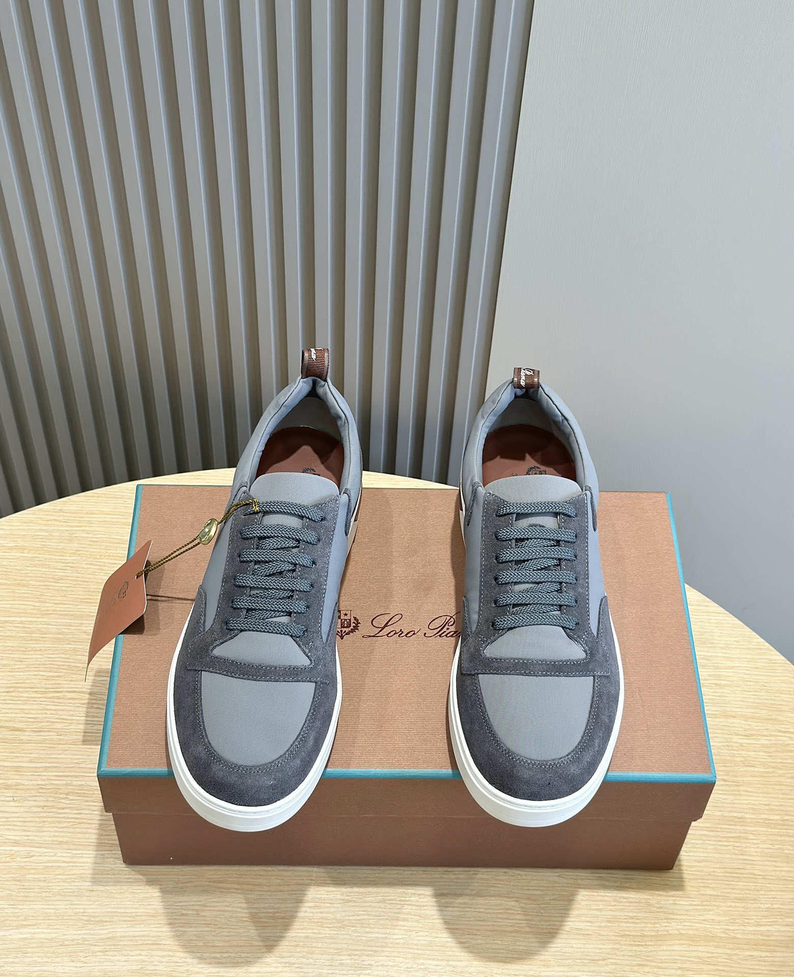 로로피아나 Loro Piana Newport Walk