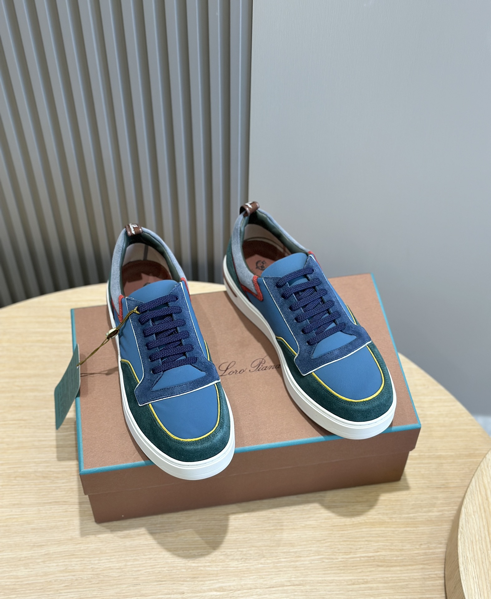 로로피아나 Loro Piana Newport Walk