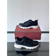 로로피아나 Loro Piana Cairn Walk