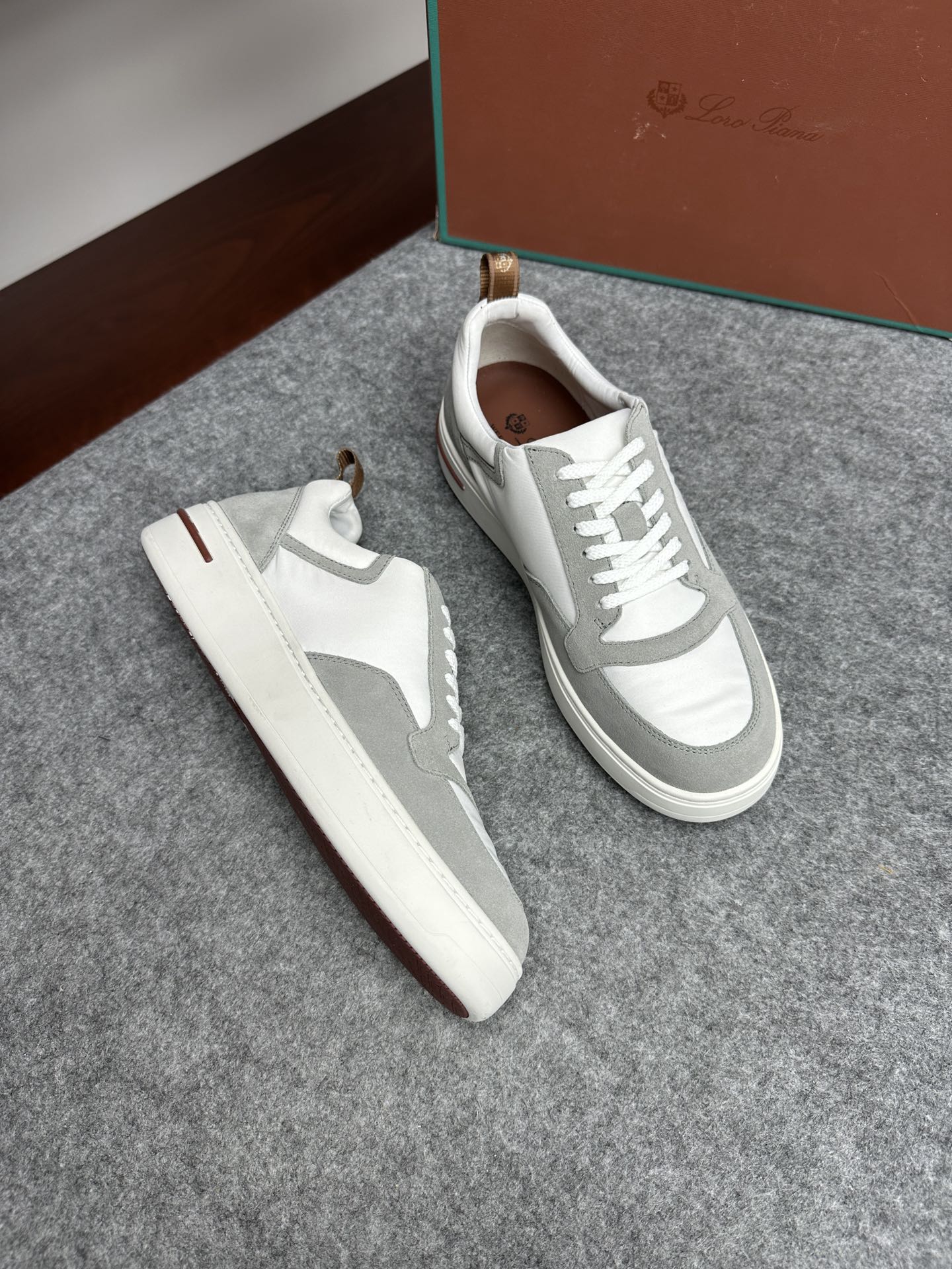 로로피아나 Loro Piana Newport Walk