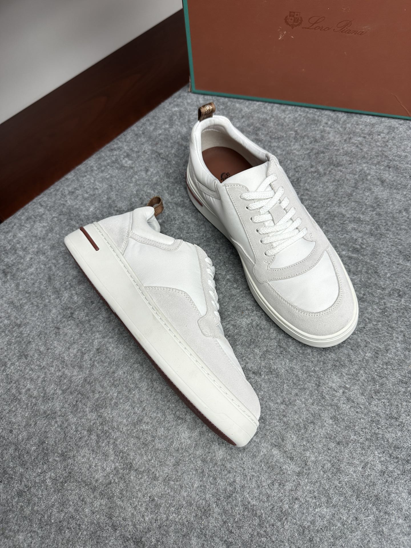 로로피아나 Loro Piana Newport Walk