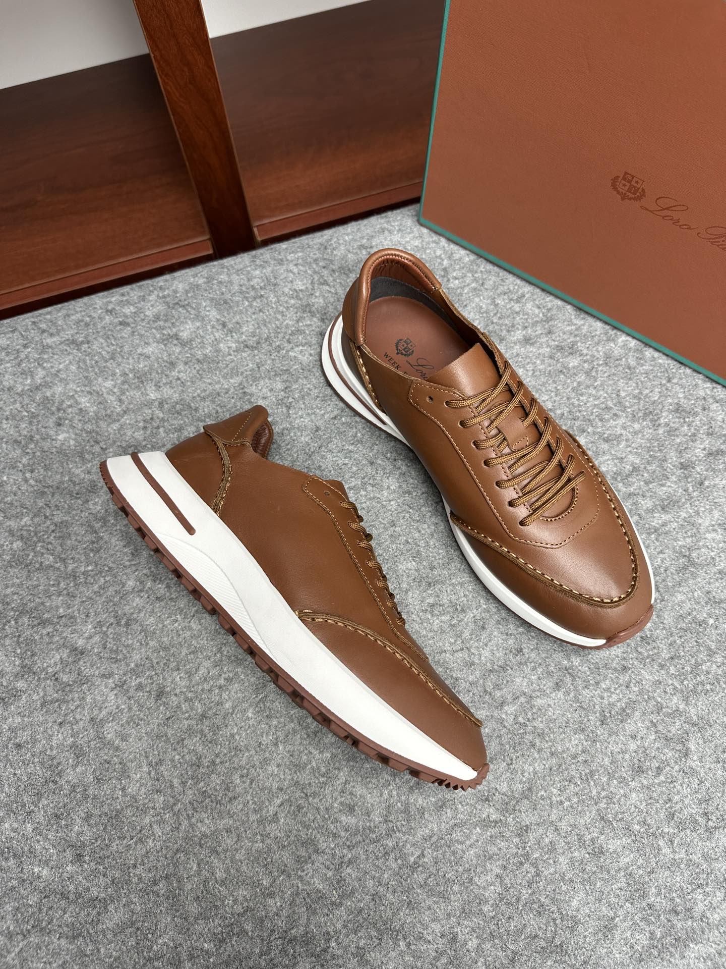 로로피아나 Loro Piana Week End Walk