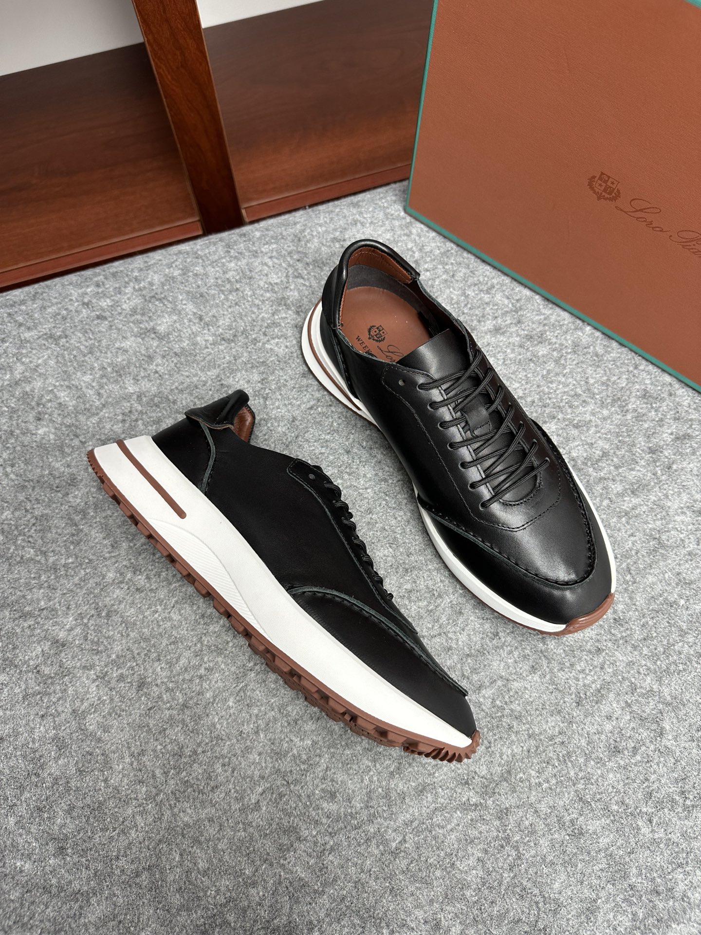 로로피아나 Loro Piana Week End Walk