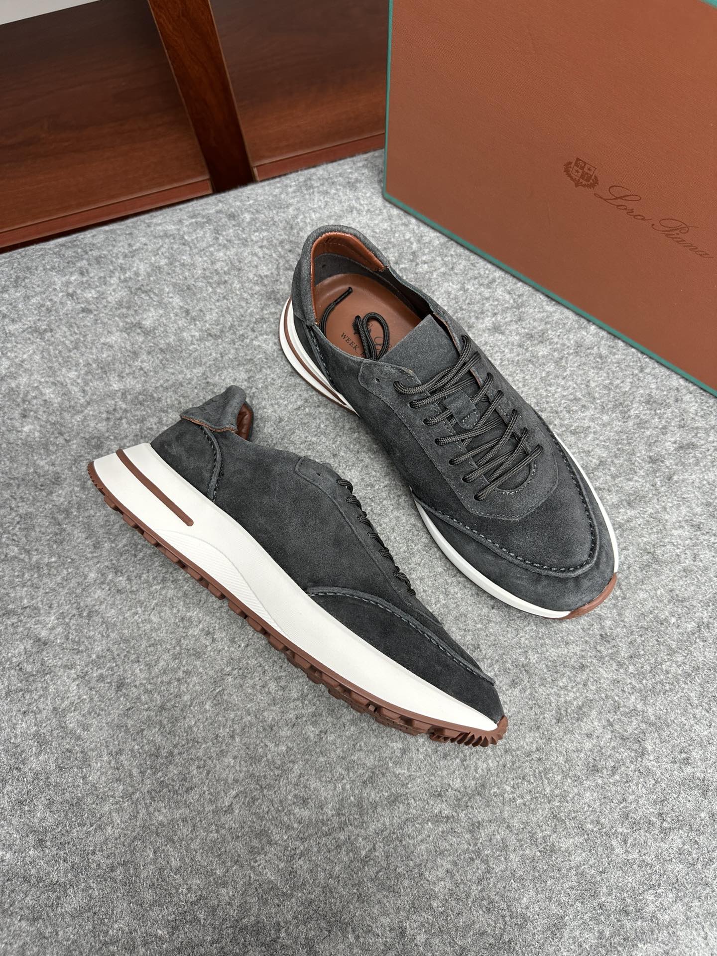 로로피아나 Loro Piana Week End Walk