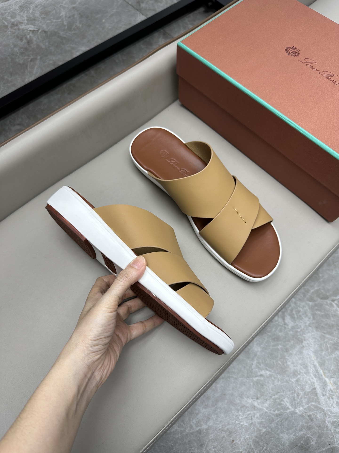 로로피아나 Loro Piana 슬리퍼