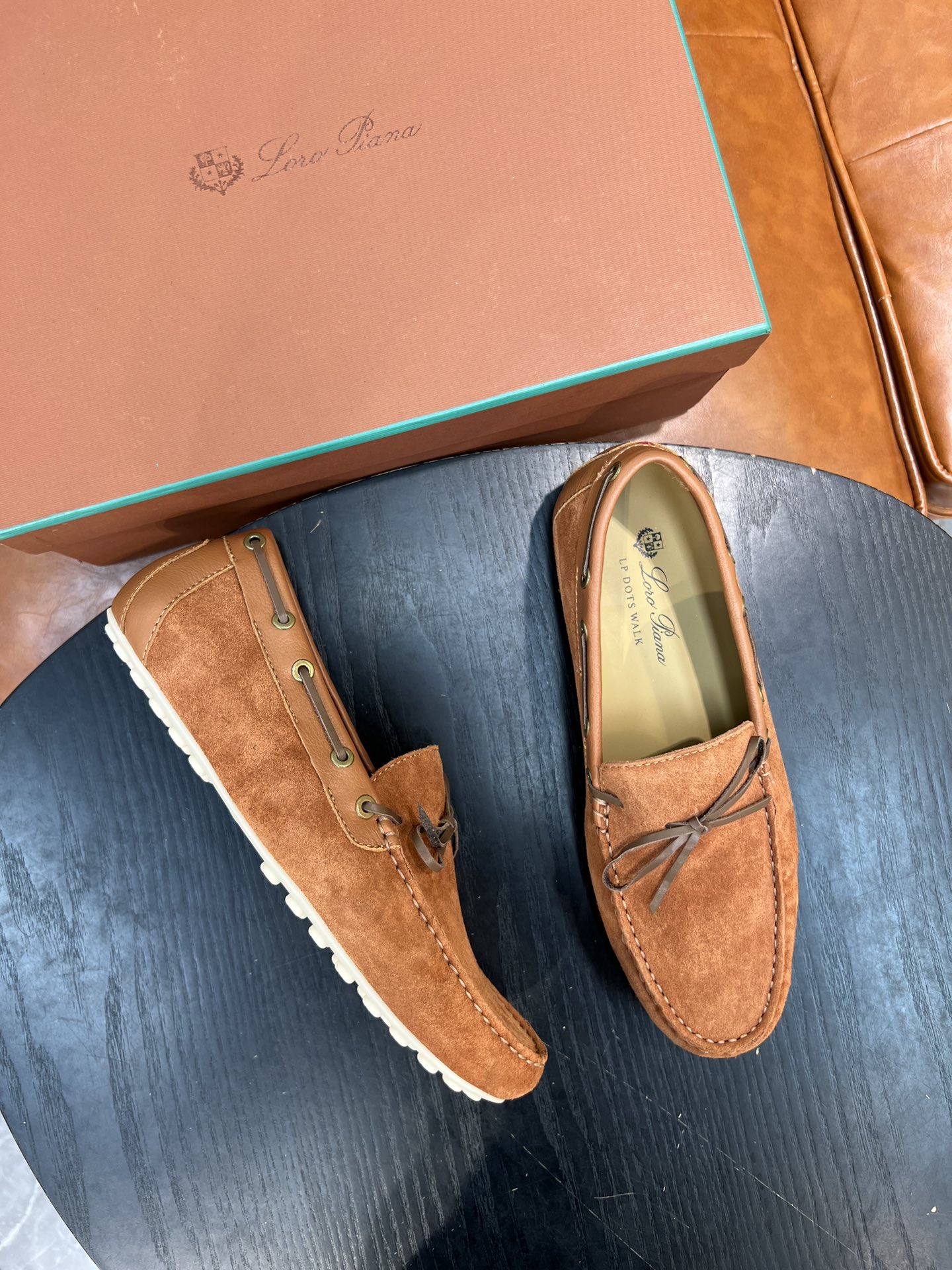 로로피아나 Loro Piana Dot Sole Walk